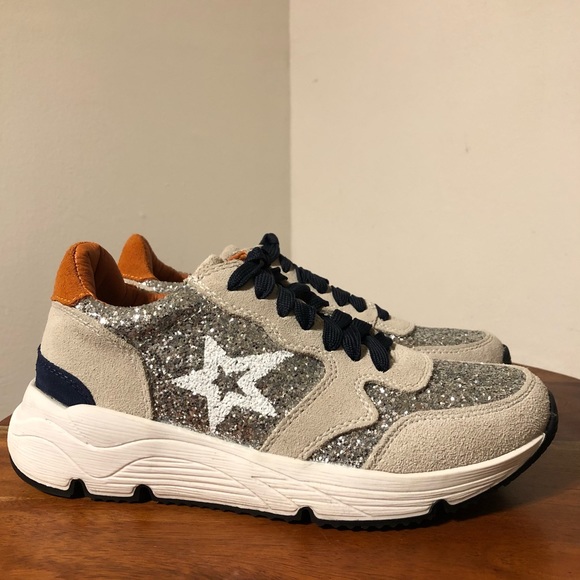 Steve Madden Suede Sneaker Size 6 - Picture 3 of 17